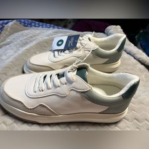 NEW Women's Universal Thread Flora Sneakers Tennis Shoes Blue/Green White Size 9